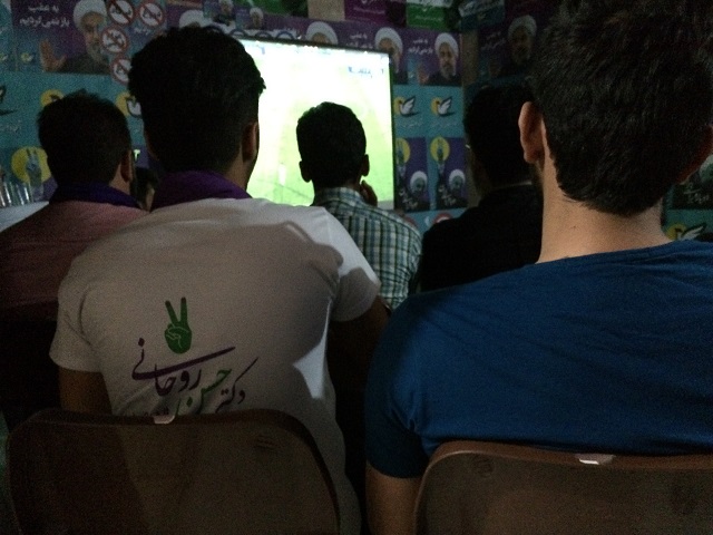 یزدفردا - محمد حسین تقوایی زحمتکش - گزارش تصویری فوتبال به طعم جوانی در ستاد جوانان حزب اتحاد ملت ایران اسلامی منطقه یزد یزدفردا - محمد حسین تقوایی زحمتکش - گزارش تصویری فوتبال به طعم جوانی در ستاد جوانان حزب اتحاد ملت ایران اسلامی منطقه یزد