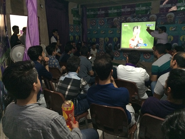 یزدفردا - محمد حسین تقوایی زحمتکش - گزارش تصویری فوتبال به طعم جوانی در ستاد جوانان حزب اتحاد ملت ایران اسلامی منطقه یزد یزدفردا - محمد حسین تقوایی زحمتکش - گزارش تصویری فوتبال به طعم جوانی در ستاد جوانان حزب اتحاد ملت ایران اسلامی منطقه یزد