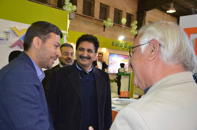 یزدفردا محمد حسین تقوایی زحمتکش -کامیتکس دوازدهم گزارش اختصاصی دوازدهمین نمایشگاه فناوری اطلاعات استان یزد:بازدید شهردار یزد (4) یزدفردا محمد حسین تقوایی زحمتکش -کامیتکس دوازدهم گزارش اختصاصی دوازدهمین نمایشگاه فناوری اطلاعات استان یزد:بازدید شهردار یزد (4)