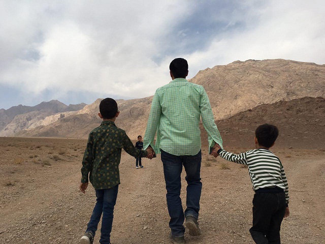 یزدفردا محمد حسین تقوایی زحمتکش مرتضی محمدی نژاد - مبادا یتیمان گرسنه و بى سرپرست بمانند!!! یزدفردا محمد حسین تقوایی زحمتکش مرتضی محمدی نژاد - مبادا یتیمان گرسنه و بى سرپرست بمانند!!!