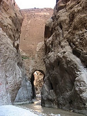 http://www.yazdfarda.com/media/news_gal/file_30413.jpeg