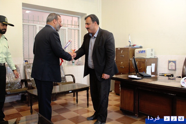 گزارش تصویری تجلیل فرماندار تفت از معلمین و دست اندکاران عرصه آموزش و پرورش تفت