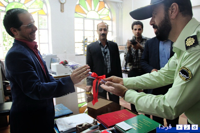 گزارش تصویری تجلیل فرماندار تفت از معلمین و دست اندکاران عرصه آموزش و پرورش تفت