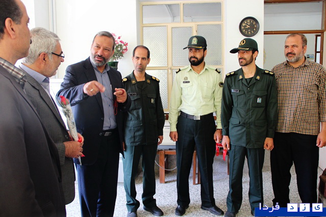 گزارش تصویری تجلیل فرماندار تفت از معلمین و دست اندکاران عرصه آموزش و پرورش تفت