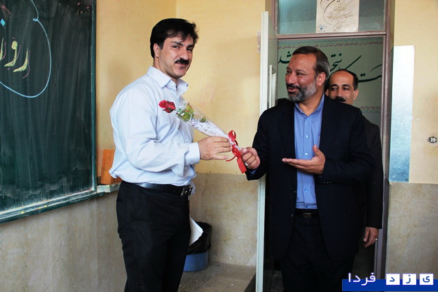 گزارش تصویری تجلیل فرماندار تفت از معلمین و دست اندکاران عرصه آموزش و پرورش تفت