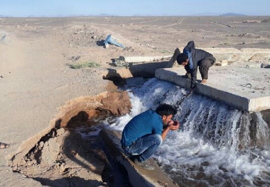تعرضی پر از سوال بی جواب مردم یزد به خط انتقال آب آشامیدنی شان