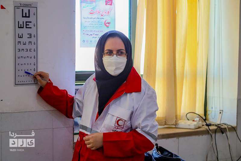  اجرای طرح بینایی سنجی توسط پزشکان داوطلب هلال احمر شهرستان یزد