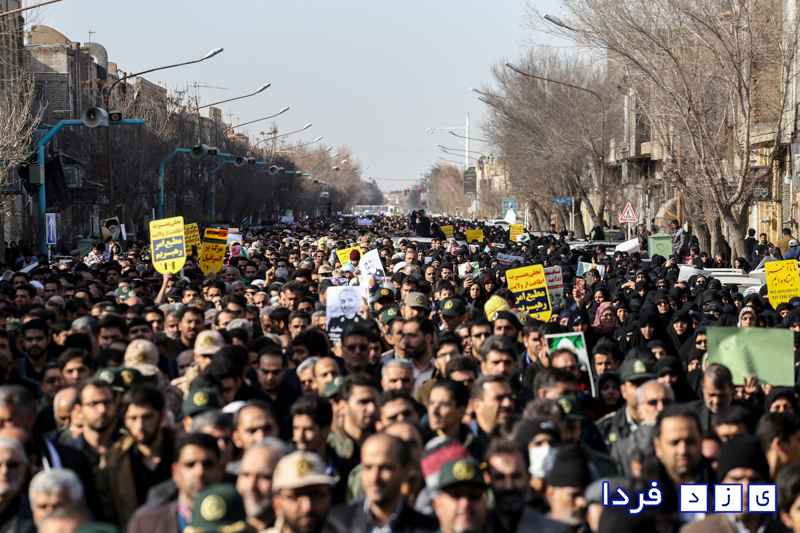 راهپیمایی مردم دارالعباده یزد در پی شهادت سردار حاج قاسم سلیمانی توسط آمریکای جنایتکار