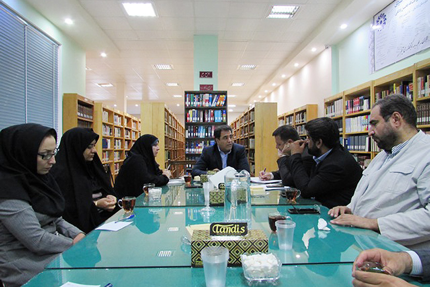 توجه و اهتمام مسئولان به کتاب، تأثیر ویژه‌ای در گرایش مردم به کتابخوانی دارد