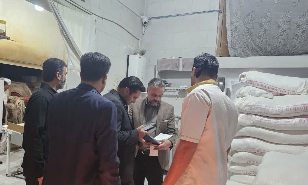 برخورد با نانوایان متخلف در تفت؛ پخت نان دوچانهای ممنوع شد برخورد با نانوایان متخلف در تفت؛ پخت نان دوچانهای ممنوع شد