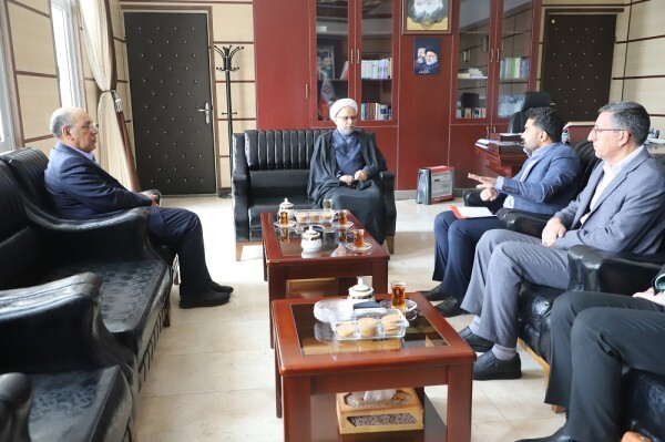 تأکید مشترک دستگاه قضایی و آب منطقه‌ای یزد بر صیانت از منابع آب زیرزمینی