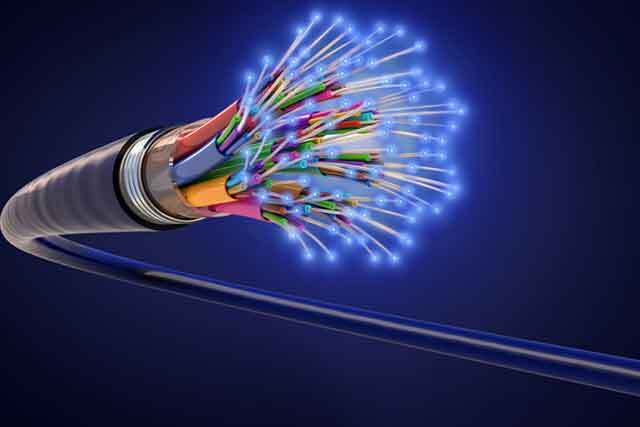 پیشرفت ۴۰ درصدی پروژه برگردان مس به فیبر نوری در یزد