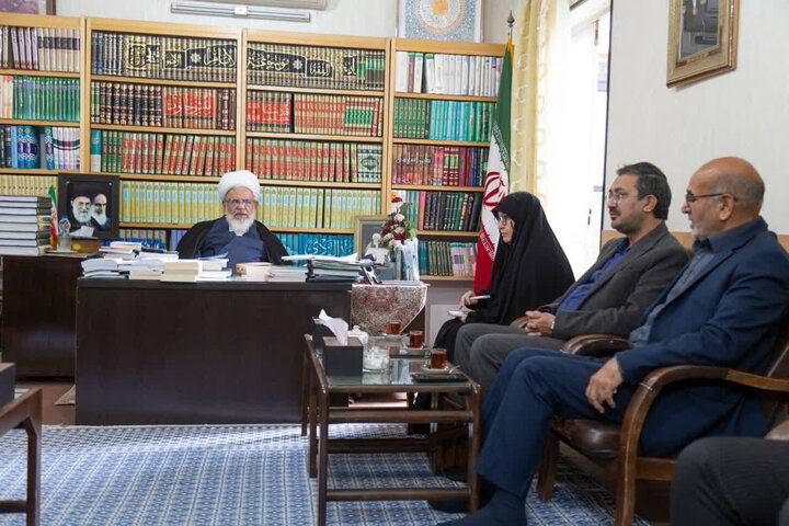 دشمنان در پی خدشه به هویت الهی نسل جوان هستند دشمنان در پی خدشه به هویت الهی نسل جوان هستند