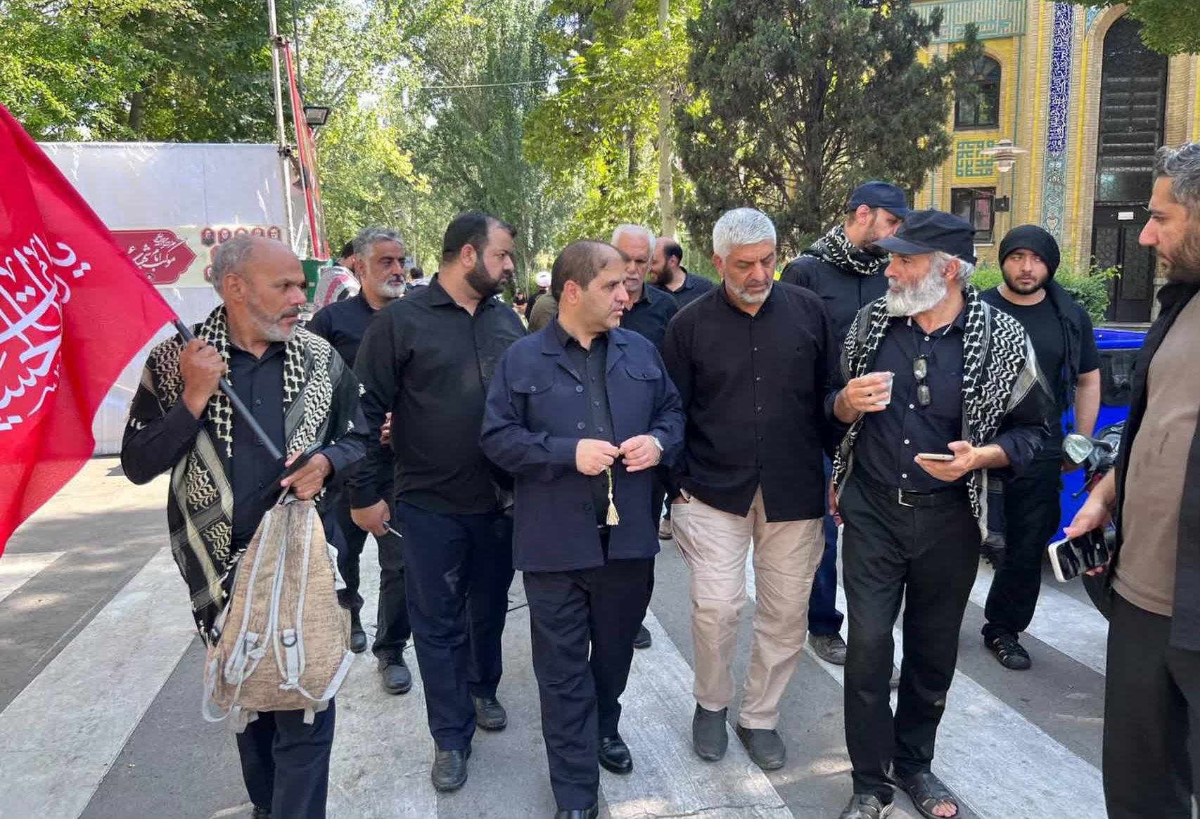 معاون استاندار یزد از مراکز اسکان زائران یزدی در تهران بازدید کرد/ تأکید بر تداوم خدمات تا پایان مراسم تشییع پیکر مطهر رهبر شهید