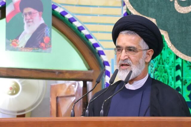 نباید با دروغ‌پردازی وحدت جامعه را خدشه‌دار کرد/ ایران دست بالا را دارد