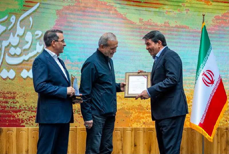 طالبی، استاندار برگزیده کشور شد طالبی، استاندار برگزیده کشور شد