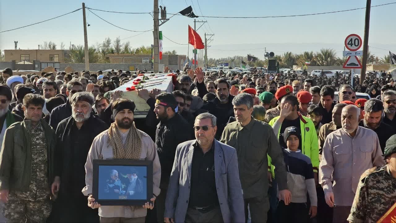 تشییع و تدفین پیکر مطهر شهید گمنام در روستای باقرآباد بافق