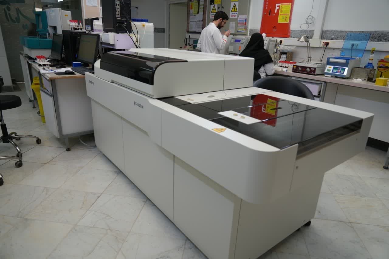 تجهیز بیمارستان مهریز به دستگاه اتوآنالایزر بیوشمی