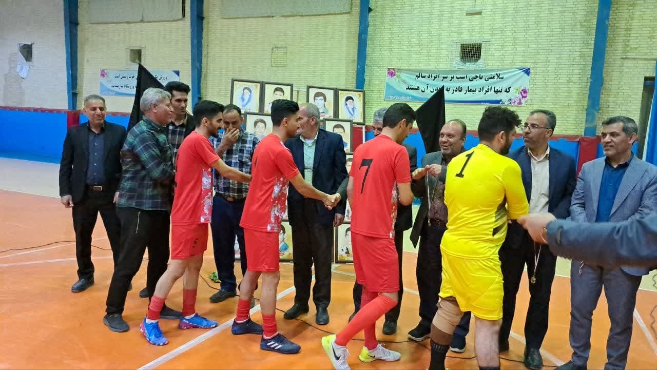 پایان مسابقات فوتسال جام شهدا در عقدا