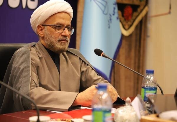 بیمه‌ها وظایف خود را به دوش مردم نگذارند