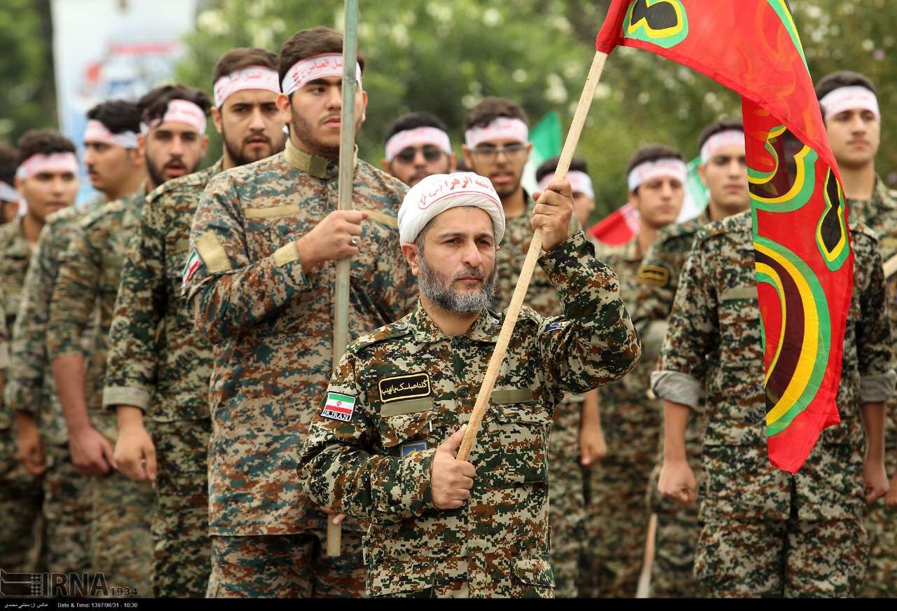 تحریف دفاع مقدس حربه دشمن علیه انقلاب اسلامی است