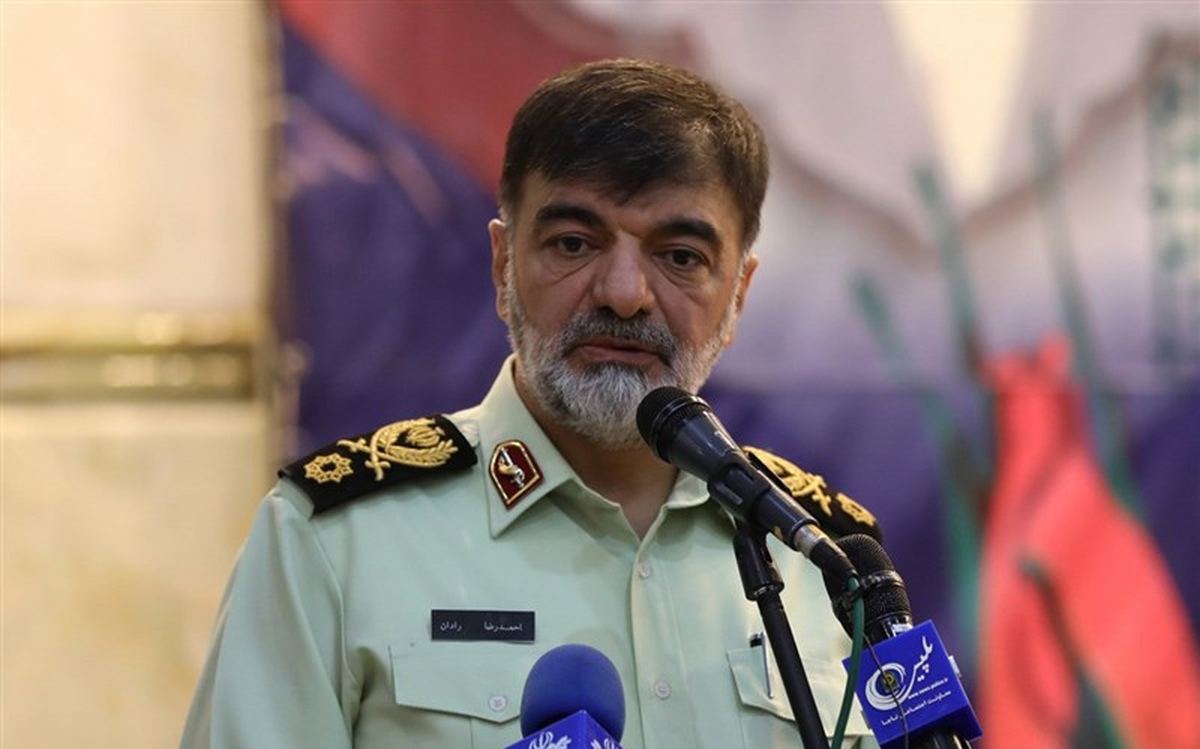 رادان: رضاخان هم که گماشته غربی‌ها بود نتواست حجاب و دین را از مردم بگیرد
