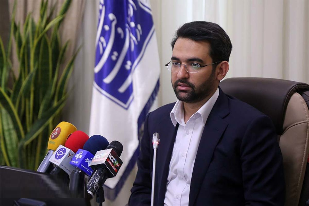 آذری جهرمی خطاب به مالک شریعتی: امنیتی‌ها مثل شما دهن لق نیستند