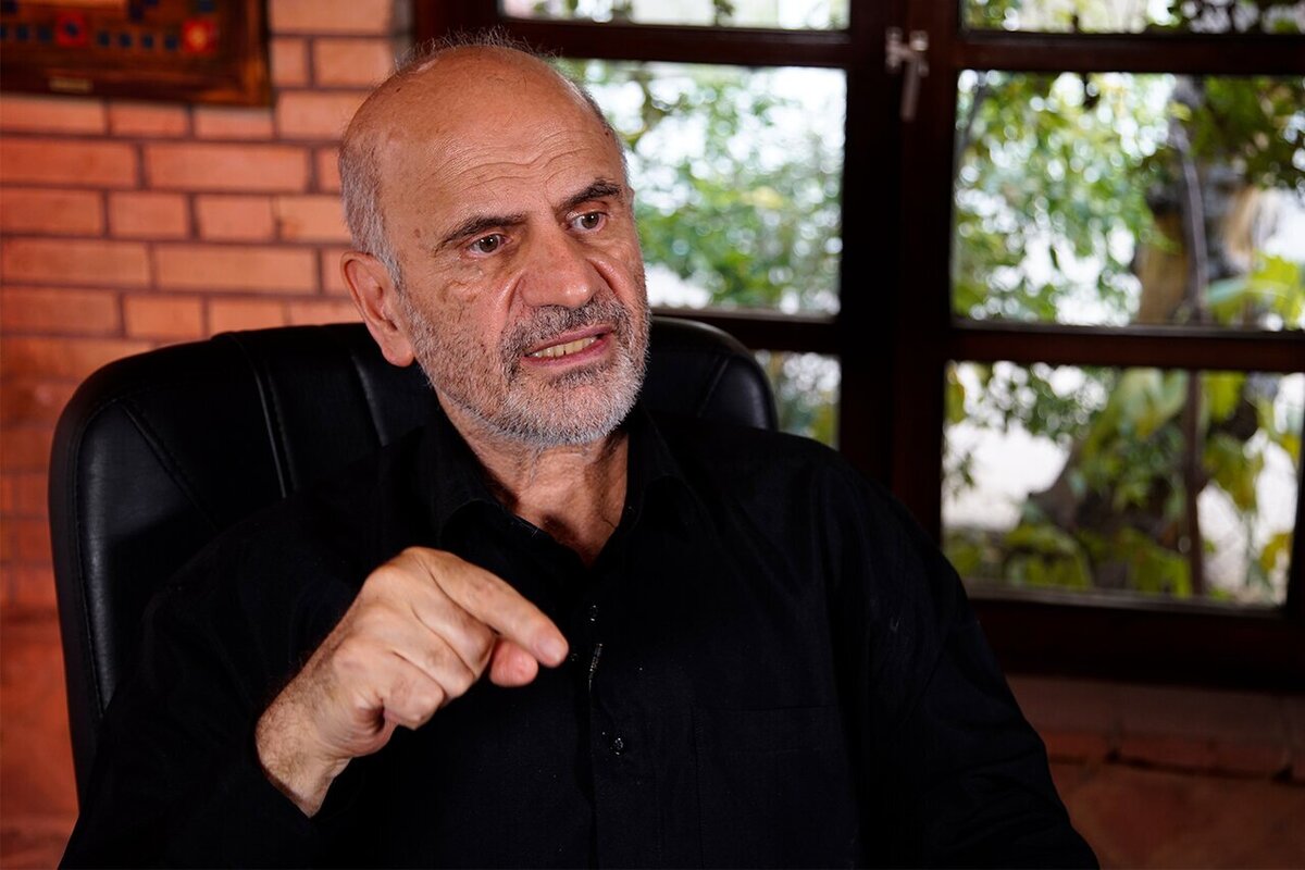 هشدار فرشاد مومنی به روسای قوا: تا کار به فاجعه نکشیده رویه‌ها را تغییر دهید
