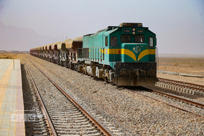 بازدید معاون رئیس جمهور از راه آهن یزد - اقلید