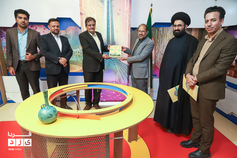بازدید رئیس و نایب رئیس شورای اسلامی شهر یزد در دفتر یزدفردا