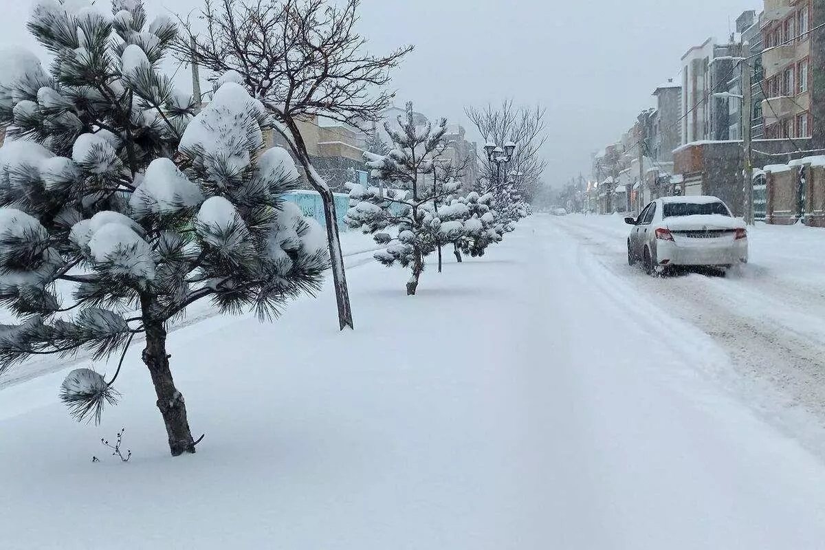 کولاک برف، باران و سرما پیشروی ایران