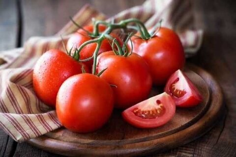 مصرف روزانه گوجه فرنگی به کاهش فشارخون بالا کمک می کند