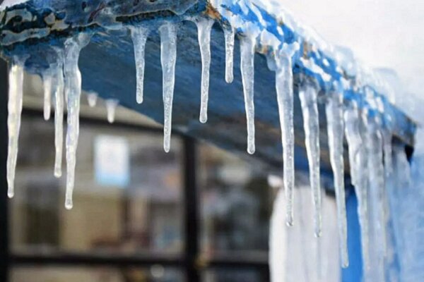 یخبندان شبانه در راه استان یزد