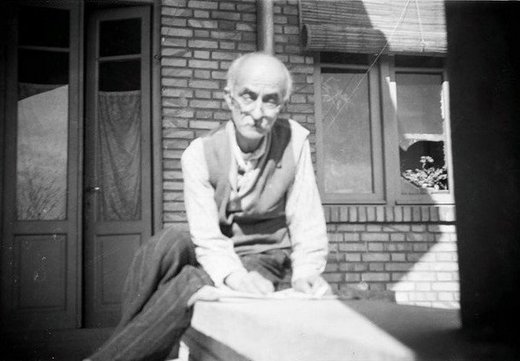 نیما یوشیج دنبال ایجاد حرکت در شعر بود