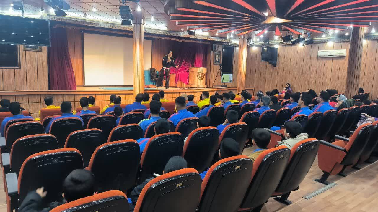 برگزاری نخستین استاژ فنی کیک‌بوکسینگ و MMA با حضور ۱۵۰ ورزشکار در یزد