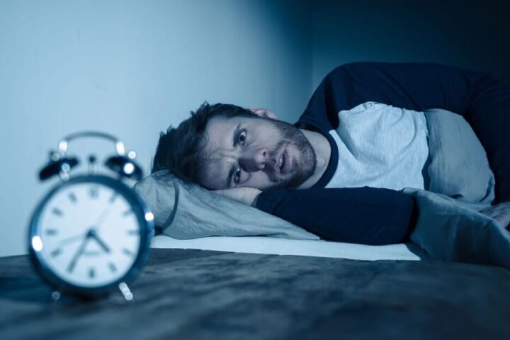 این ۷ نشانه یعنی کمبود خواب دارید