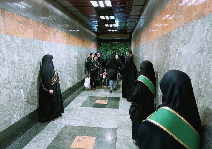 «روسریت رو سَرِت کن»/ روایت میدانی از تذکر حجاب در مترو
