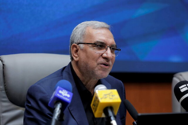 وزیر بهداشت: بکارگیری ۱۴هزار پرستار تا یک‌ماه آتی