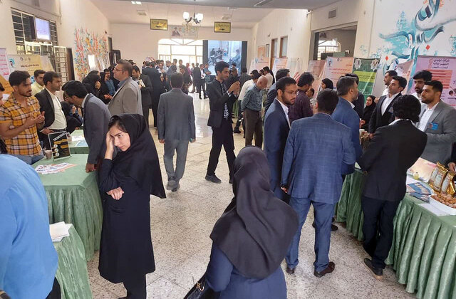 فیلم| برپایی نمایشگاه دستاورد‌های طرح شهید احمدی روشن در یزد