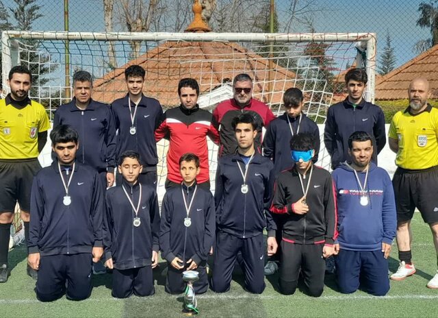 جوانان فوتبالیست نابینای یزدی نایب قهرمان کشور شدند