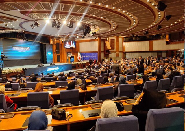 برترین قهرمانان ایران انتخاب شدند/ «ناهید کیانی و امین میرزازاده» بانو و آقای ورزش ایران