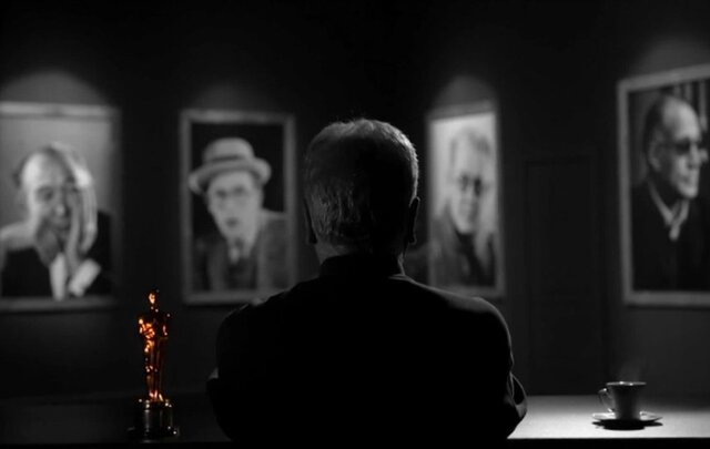 مهران مدیری در سکوت قهوه‌اش را می‌خورد؟