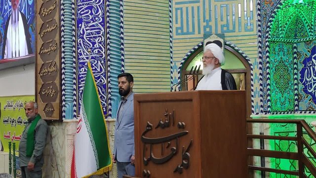 برخی به رغم رفتار خصمانه دشمنان حرف از اعتماد به آنها می‌زنند!