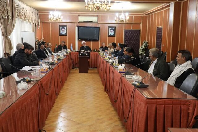 استخدام نیروهای بومی باید در دستور کار صنایع و معادن کرمان باشد استخدام نیروهای بومی باید در دستور کار صنایع و معادن کرمان باشد