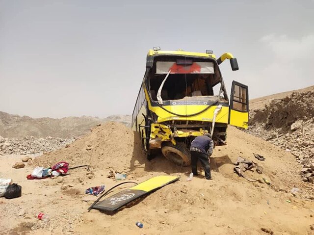 نقص فنی علت حادثه اتوبوس مشهد - شیراز بود