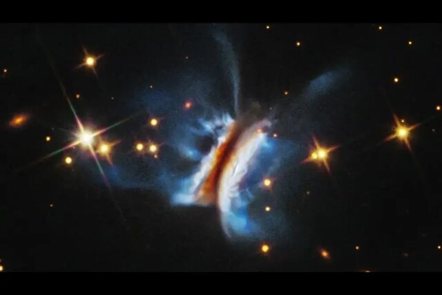 عکس «تلسکوپ فضایی هابل» از «ساندویچ دراکولا»!