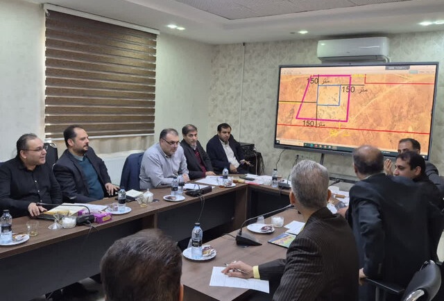 رسیدگی به مشکلات ۵۰ معدن‌کار یزدی با حضور مقامات وزارت صنعت، معدن و تجارت