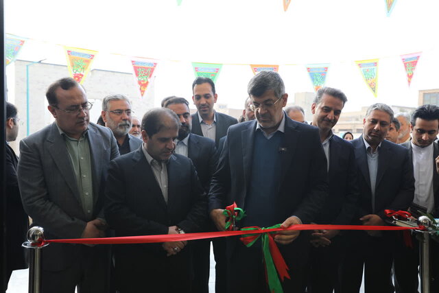 افتتاح و کلنگ‌زنی دو مدرسه در یزد به مناسبت دهه فجر