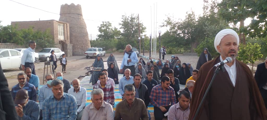 نماز عید فطر در روستای علی آباد مرز استان یزد و کرمان