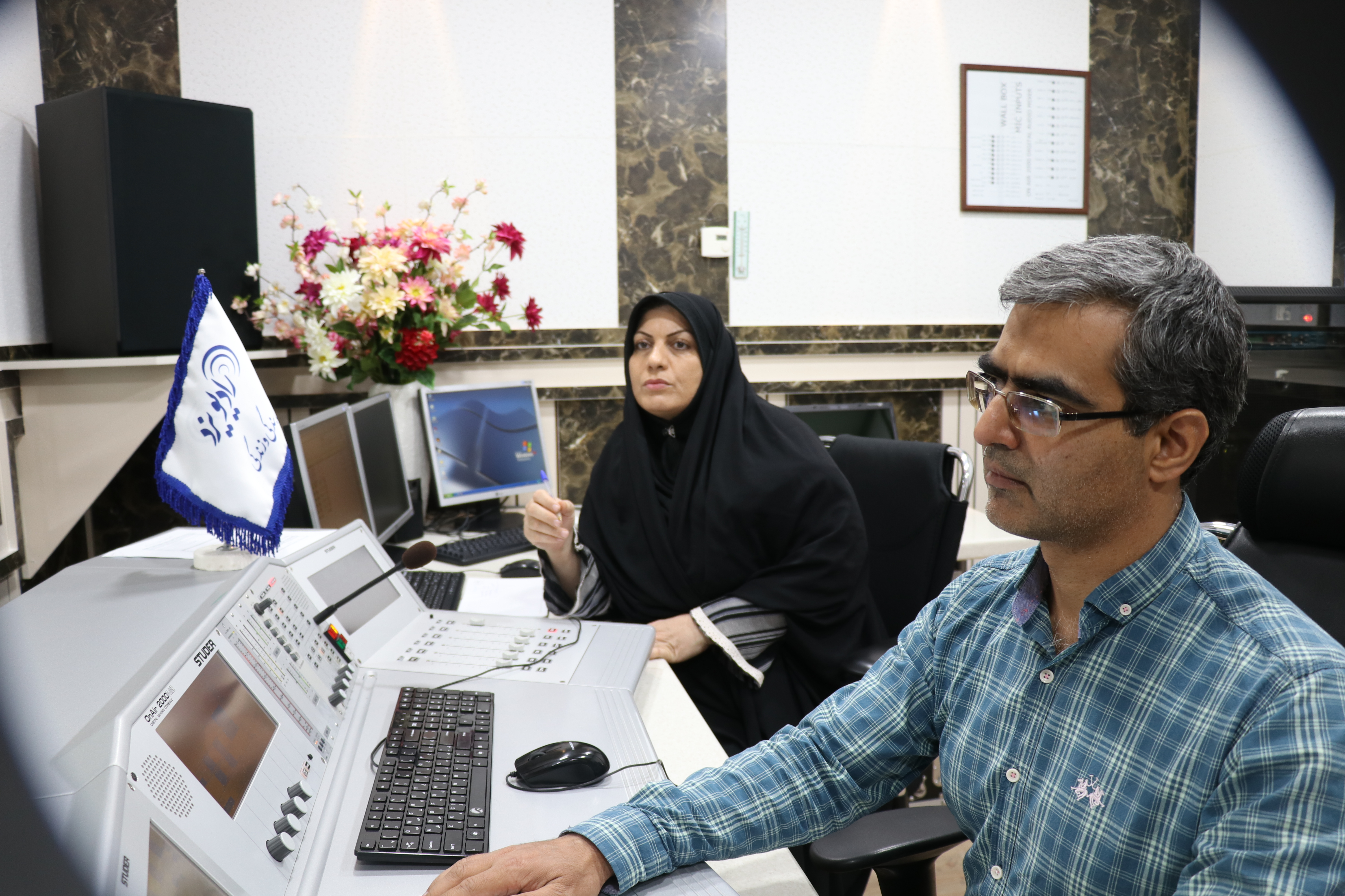 رادیو یزد مخاطبین خودراسین جیم می کند